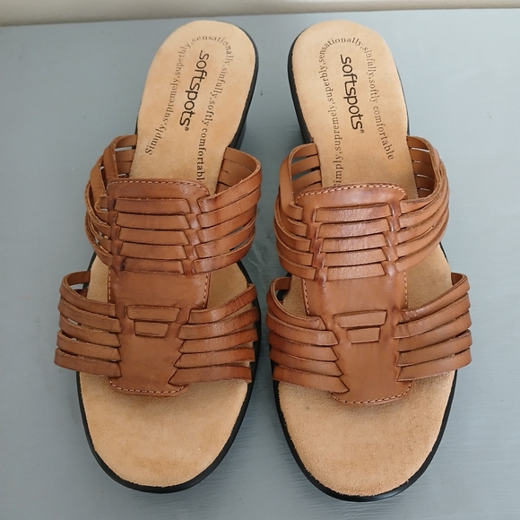 Softspots Size 8M Leather Women's Tan Woven Wedge 2" Heel Sandals - Picture 2 of 9